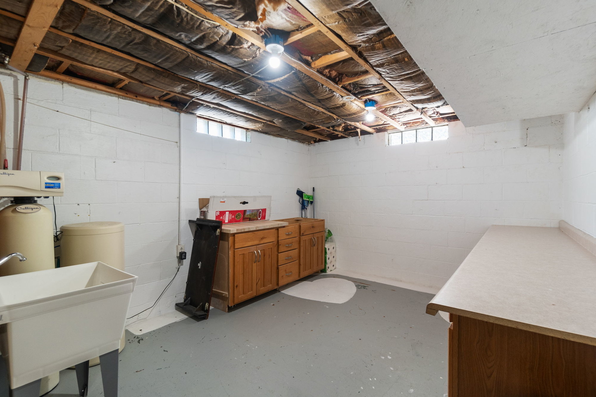 The Renovated Ranch with a Modern Beautiful Industrial Kitchen - 1627 Plymouth St., Waterloo
